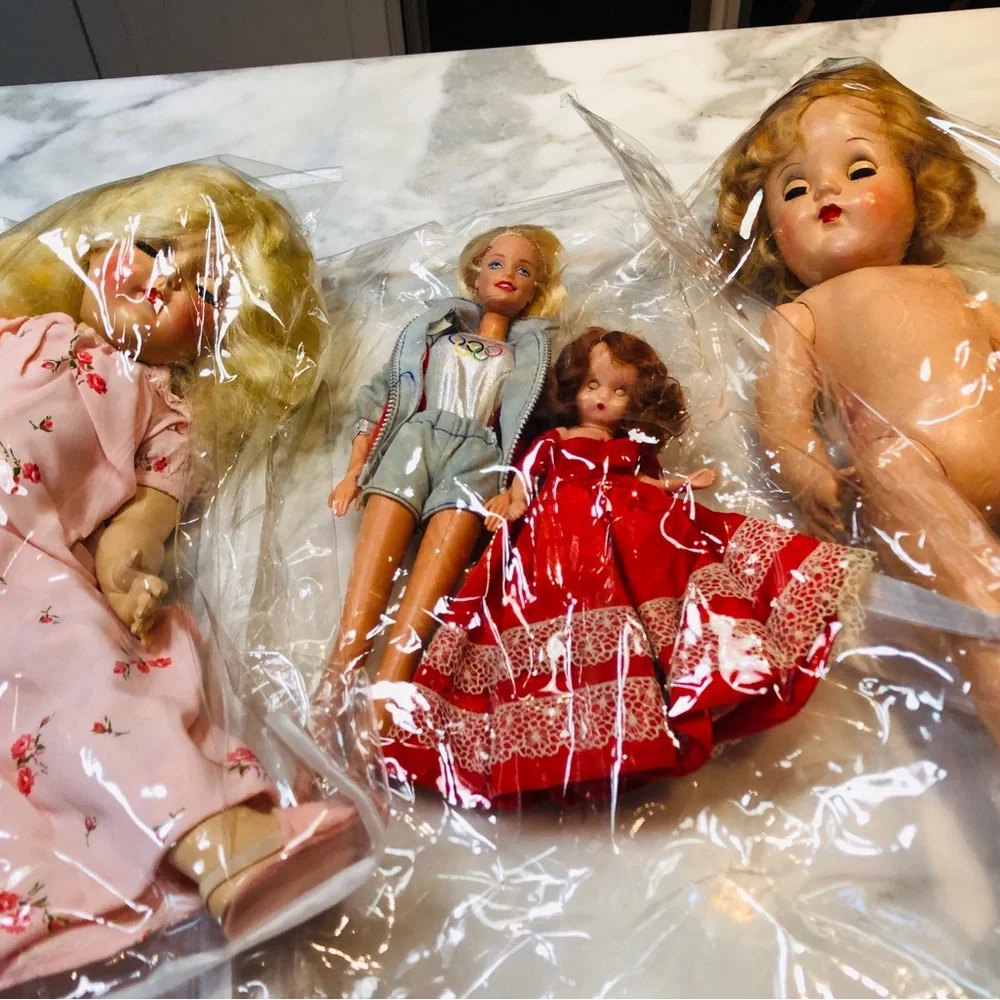 DOLLS - Picture 7 of 7